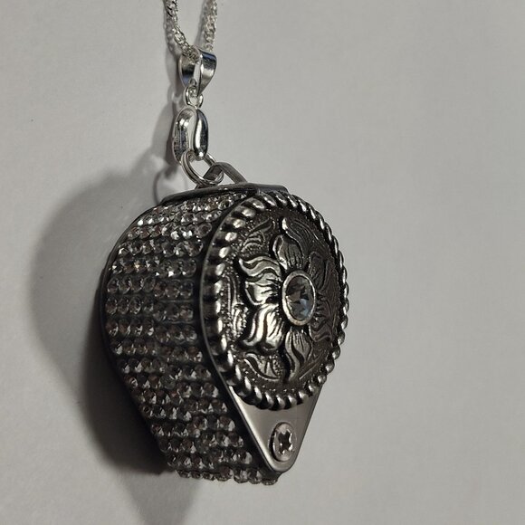 Magnifying Glass Rhinestone Oxidized Silver Jeweler's Loupe Pendant Necklace 20x - Picture 5 of 12